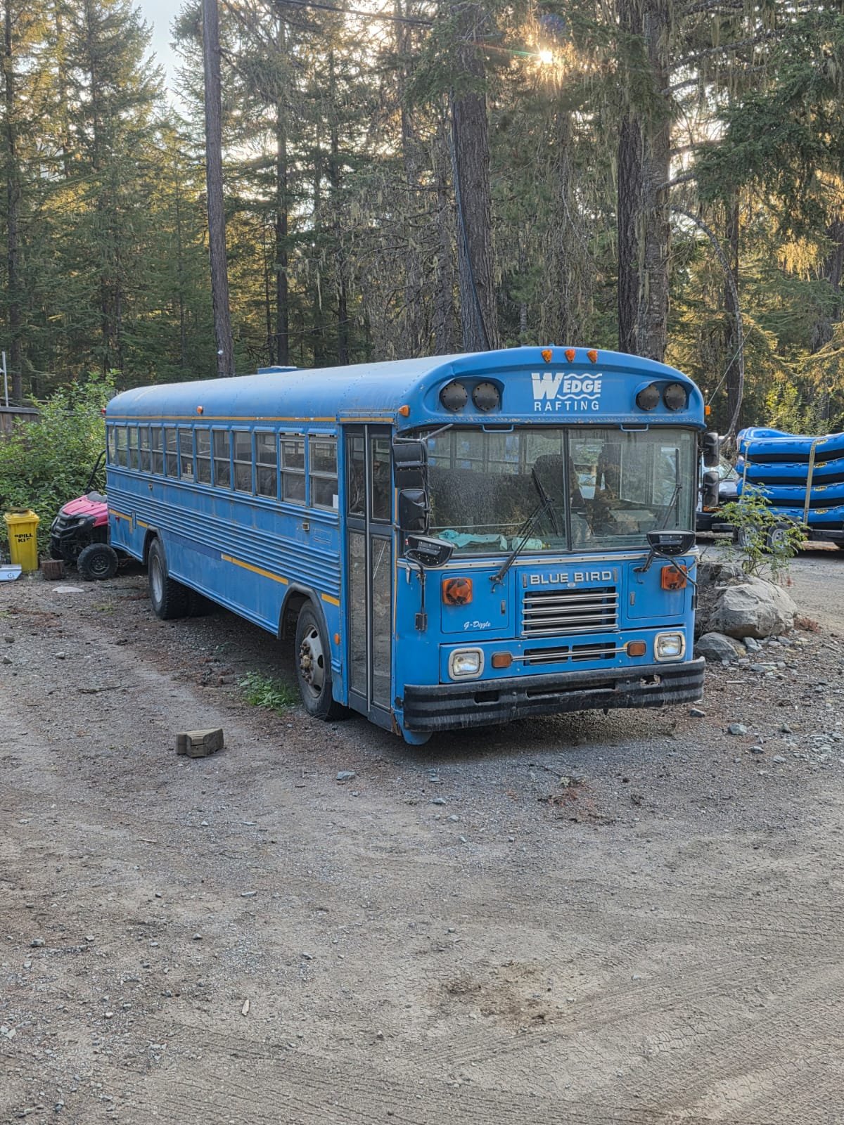 Junk bus removed for scrap in Chilliwack